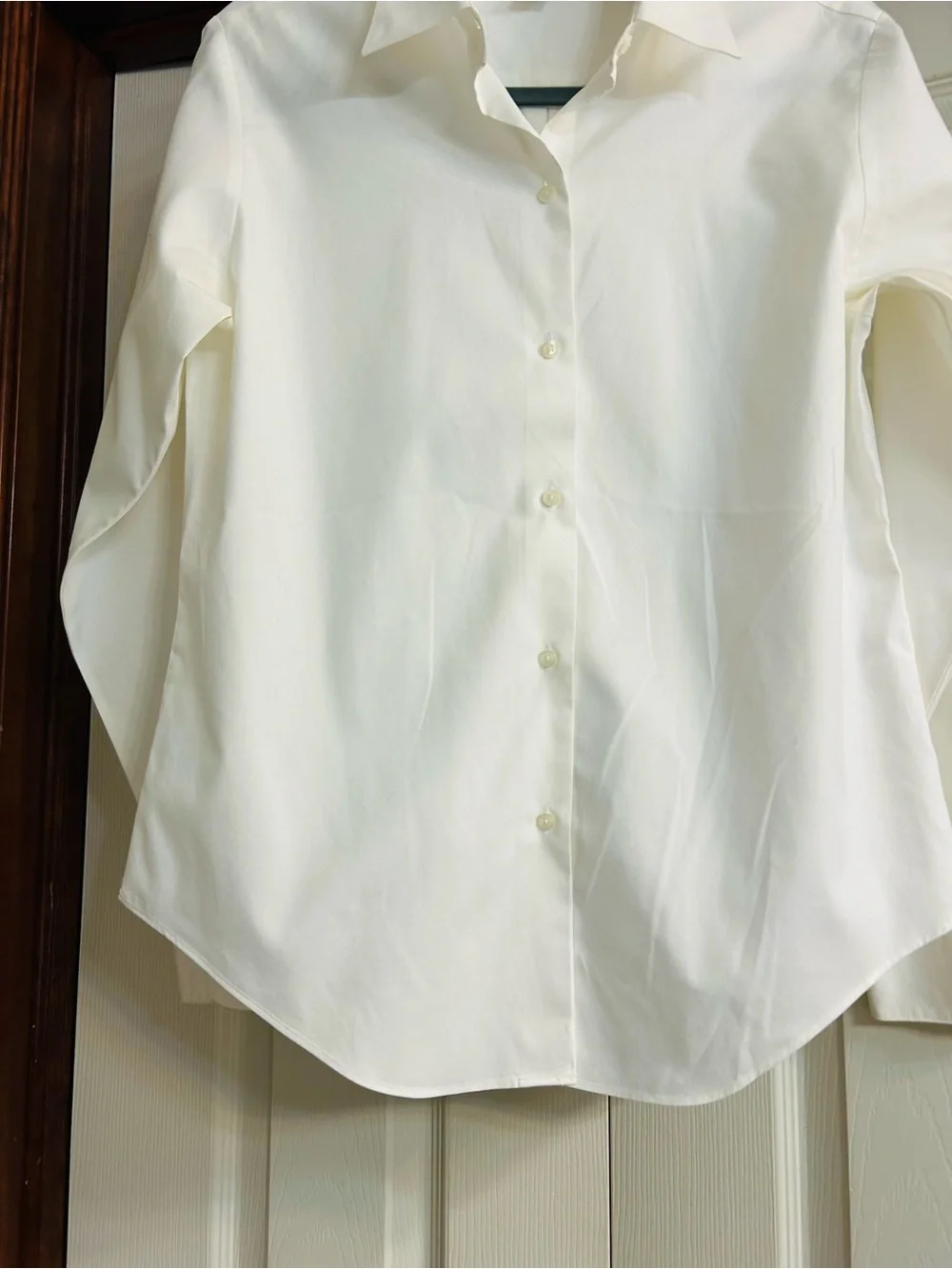 Casual Corner Vintage Women's Off-White Classy Button-Up Blouse